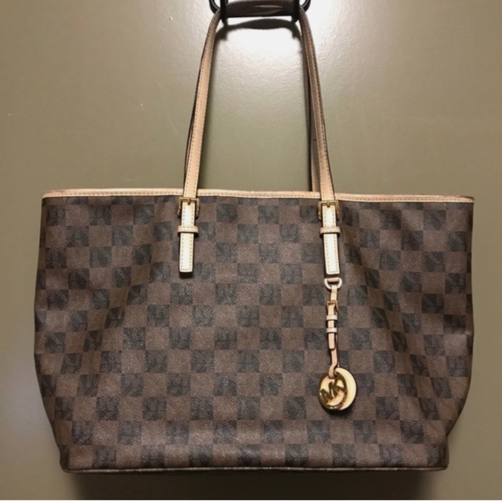 MICHAEL KORS Very Popular Brown Checked Shoulder Bag.